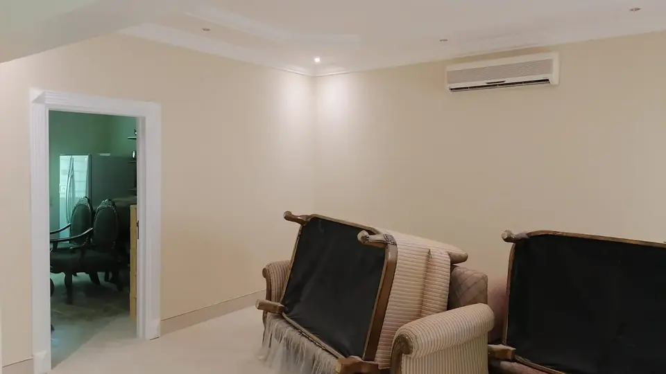 بديل الرخام مع مرايا الرياض