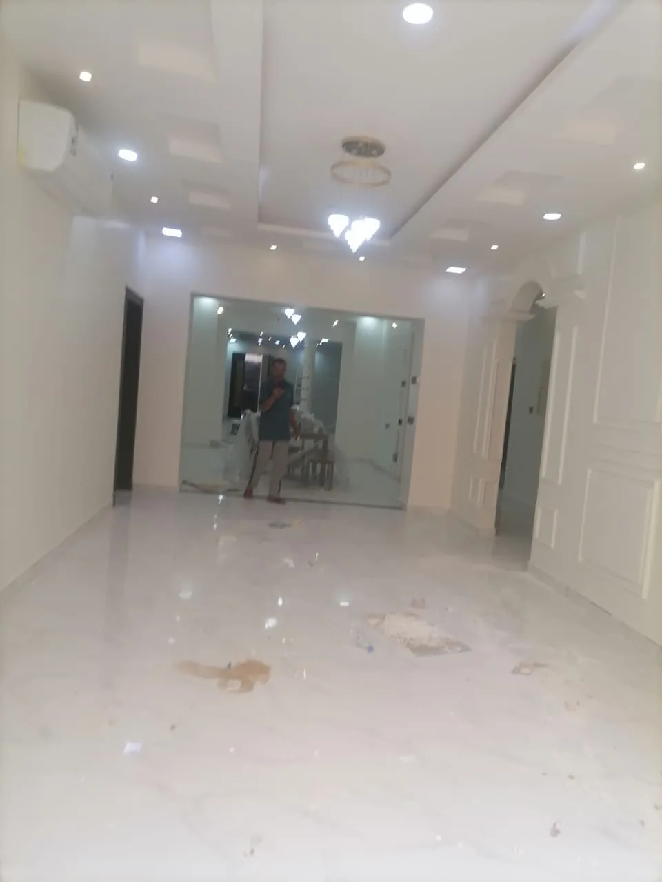 الديكورات والتصميم الداخلي